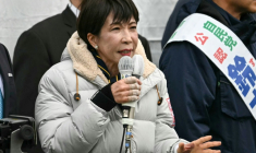 La Première ministre japonaise Sanae Takaichi à un meeting électoral le 7 janvier à Tokyo, à la veille des législatives anticipées qui devraient voir une poussée de son parti, le Parti libéral -démocrate ( AFP / Philip FONG )