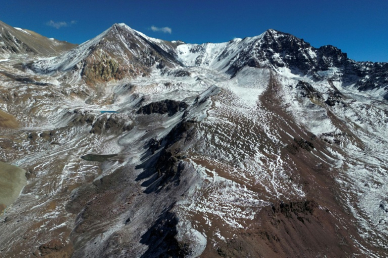 Des sommets enneigés des Andes à Calingasta, dans la province de San Juan, en Argentine, le 21 avril 2026 ( AFP / Luis ROBAYO )
