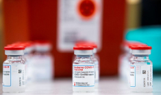 MODERNA CONFIRME L'EFFICACITÉ DE SON VACCIN ANTI-COVID APRÈS SIX MOIS