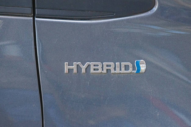 Voitures hybrides en 2025 : quelles options pour allier performance et écologie ? / iStock.com - Baloncici