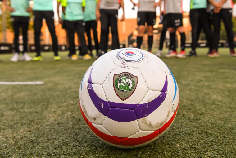 À Bondy, une équipe de cécifoot perd sur tapis vert après une réserve contre le voile d’une joueuse