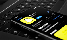 L'application Snapchat sur mobile (Crédit: guteksk7 / Adobe Stock)