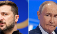 Combinaison de photos faite le 12 mai 2025 du président ukrainien Volodymyr Zelensky (à gauche, le 11 juin 2024 à Berlin) et de son homlogue russe Vladimir Poutine (le 18 mars 2025 à Moscou) ( AFP / Odd ANDERSEN )