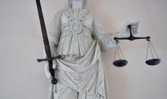 Un maïeuticien, déjà condamné à 12 ans de prison pour 11 viols sur des patientes, comparaît à nouveau devant la cour criminelle de l'Hérault pour des faits semblables commis sur six autres femmes ( AFP / LOIC VENANCE )