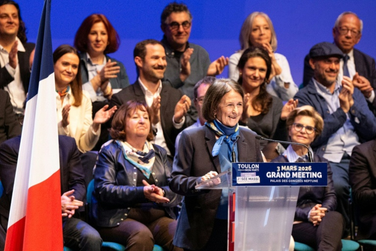 Josée Massi, maire sortante de Toulon et candidate à sa réélection sous l'étiquette "Toulon mon parti", lors d'un meeting électoral à Nîmes, le 3 mars 2026 dans le Var ( AFP / Elodie CLEMENT )