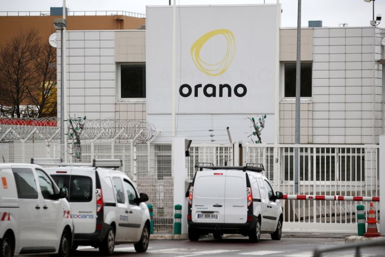 Entrée des véhicules dans l'usine de retraitement nucléaire Orano à La Hague, près de Cherbourg
