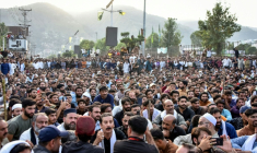 Manifestation contre les privilèges de la classe dirigeante le 29 septembre 2025 à Muzaffarabad, au Cachemire pakistanais ( AFP / Sajjad QAYYUM )