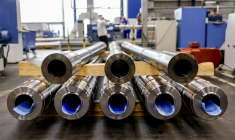 Des canons de chars Leopard, à l'usine Rheinmetall d'Unterluess, en juin 2023 (illustration) ( AFP / AXEL HEIMKEN )