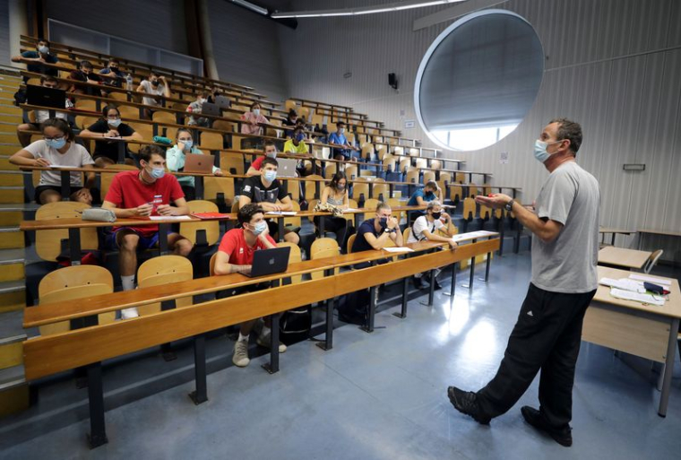 RENTRÉE UNIVERSITAIRE CHAHUTÉE PAR LA CRISE DU CORONAVIRUS
