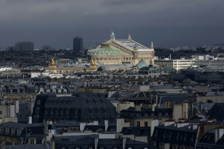 Une centaine de représentants français et internationaux de l'industrie musicale sont attendus vendredi à l'opéra Garnier à Paris pour le sommet de la France Music Week, qui se penche sur l'avenir de la filière, avant une clôture à l'Elysée ( AFP / PATRICK KOVARIK )