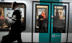 ( AFP / LIONEL BONAVENTURE )