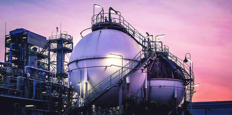 Le gaz naturel liquéfié (GNL) a remplacé le gaz russe dans les réserves des terminaux méthaniers européens. (© CC)