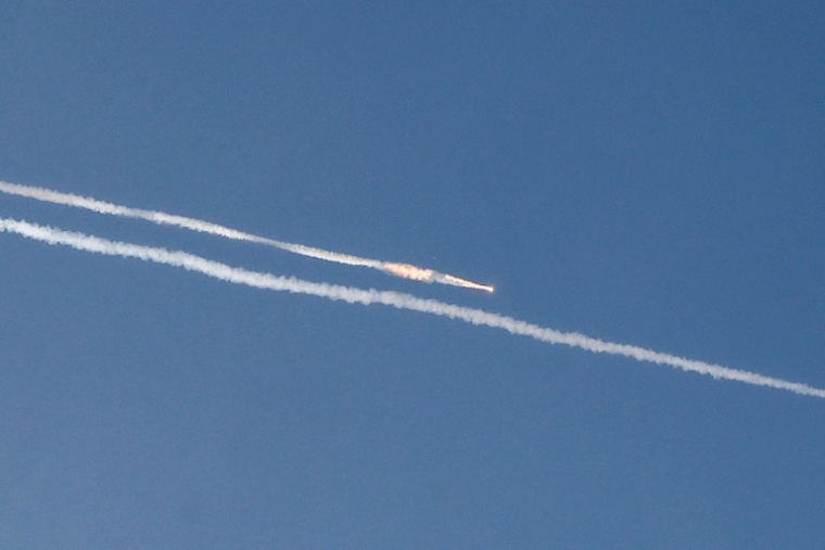 Tirs dans le ciel israélien, au-dessus de Netanya la 24 juin 2025 ( AFP / JACK GUEZ )