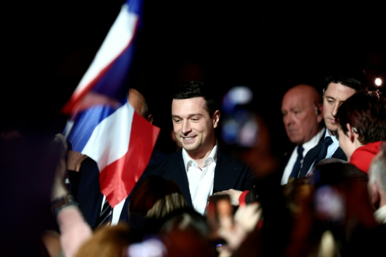 Le président du Rassemblement national (RN), Jordan Bardella, le 18 mars 2026 à Chalons-en-Champagne, dans la Marne ( AFP / Sameer AL-DOUMY )