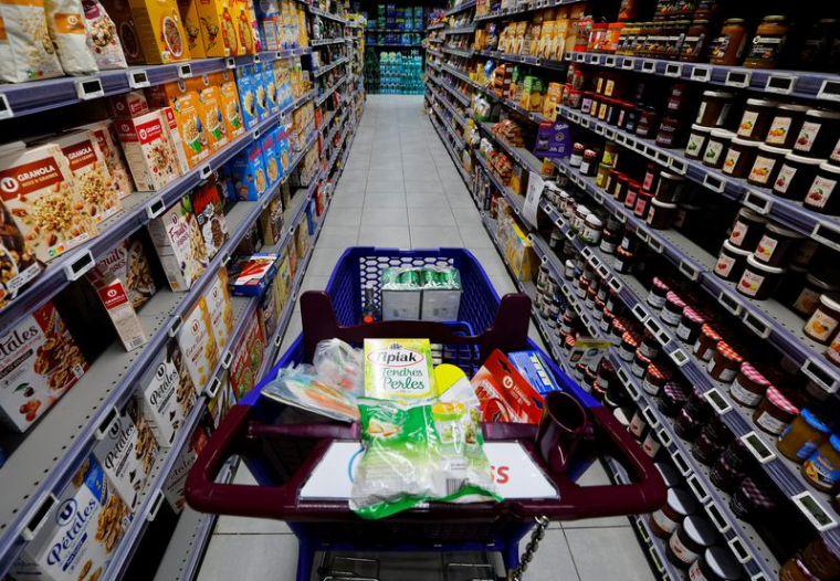 Un caddie dans un supermarché à Nice