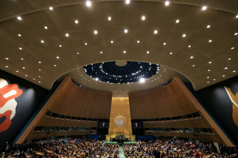 La salle de l'Assemblée générale des Nations unies pendant le discours du président du Brésil Lula, le 22 septembre 2026 à New York ( AFP / TIMOTHY A. CLARY )