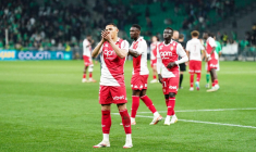 Monaco éteint le Chaudron et redevient dauphin du PSG