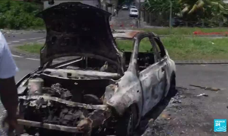 Martinique : opération escargot des routiers contre la vie chère