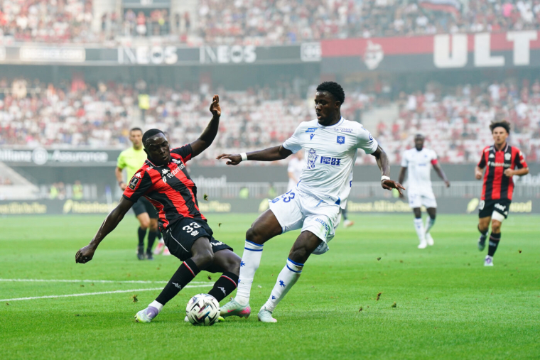 Nice lance enfin sa saison contre Auxerre
