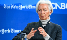 Christine Lagarde, présidente de la Banque centrale européenne, lors d'une discussion en clôture du forum dans les Alpes suisses, Davos, le 21 janvier 2026 ( AFP / Fabrice COFFRINI )