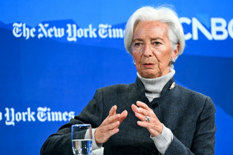 Christine Lagarde, présidente de la Banque centrale européenne, lors d'une discussion en clôture du forum dans les Alpes suisses, Davos, le 21 janvier 2026 ( AFP / Fabrice COFFRINI )