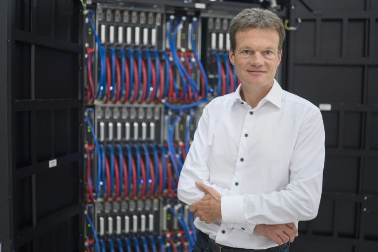 Reto Knutti, professeur de physique du climat et directeur du Centre de modélisation des systèmes climatiques (C2SM), à Lugano, le 27 août 2026 ( AFP / Til BUERGY )