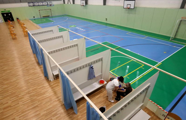 LA FRANCE VA FOURNIR 100.000 DOSES DU VACCIN PFIZER/BIONTECH À LA RÉPUBLIQUE TCHÈQUE