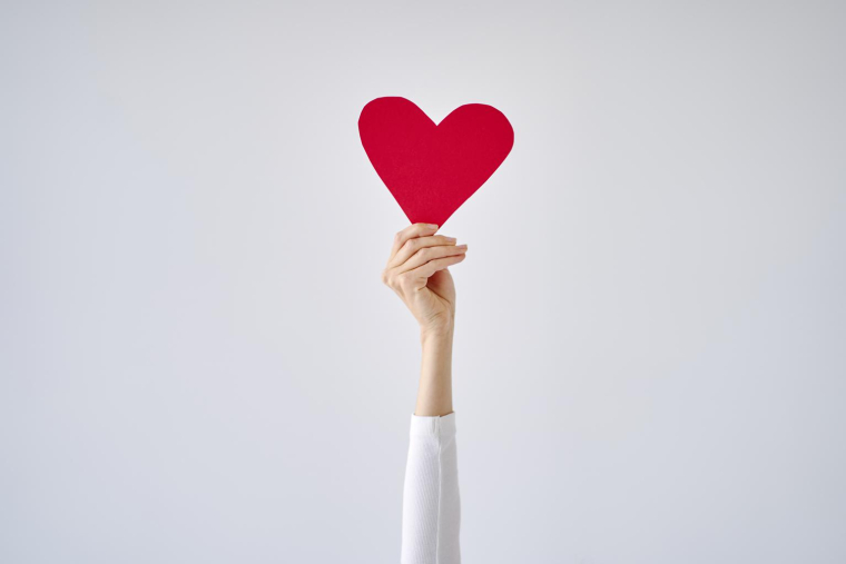Donation temporaire d’usufruit: un levier solidaire et fiscal pour soutenir une association sans se dessaisir définitivement de son patrimoine. ( crédit photo : Getty Images )