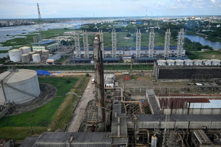 Vue aérienne de l'usine d'engrais de Ashuganj, dans l'est du Bangladesh, à l'arrêt depuis un an, le 12 août 2026 ( AFP / Salahuddin Ahmed )