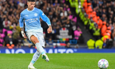 La violente poussette d’Enzo Fernández sur l’arbitre en plein match