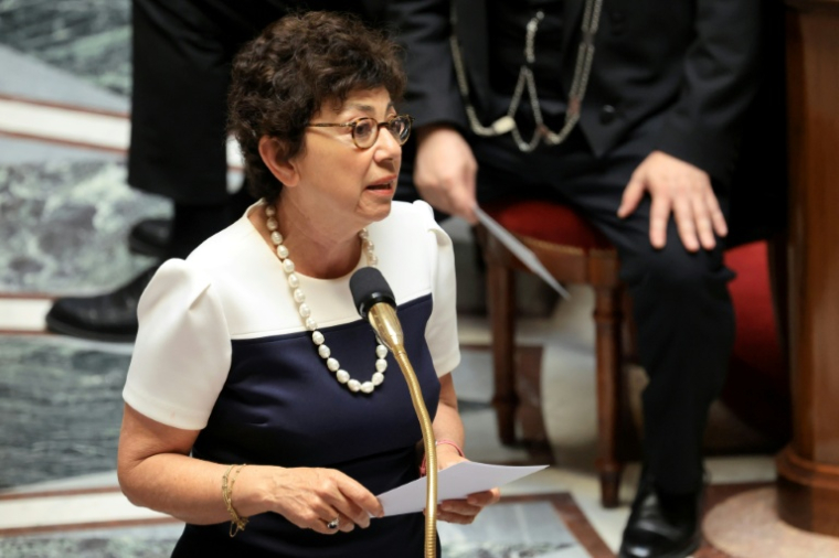 La ministre de la Transition écologique, Monique Barbut, prend la parole lors d'une séance de questions au gouvernement à l'Assemblée nationale, à Paris, le 26 mai 2026 ( AFP / Ludovic MARIN )