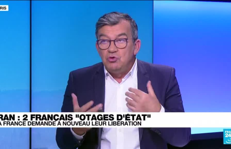 Français arrêtés en Iran: "On a beaucoup de mal à croire en la véracité de ces témoignages"
