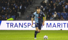 Lloris signe à Brest !