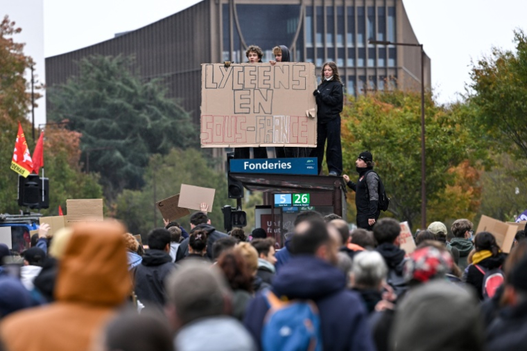 Manifestation le 24 octobre 2026 à Nantes ( AFP / Guillaume Saligot )