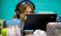 FRANCE: NOMBREUX BUGS POUR L'ÉCOLE À DISTANCE, CYBERATTAQUE CONTRE LE CNED