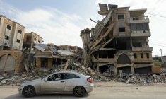 Des habitants de Nabatiyé, dans le sud du Liban, évacués lors des frappes israéliennes, reviennent dans la ville, le 17 avril 2026, après l'entrée en vigueur d'un cessez-le-feu  ( AFP / MAHMOUD ZAYYAT )