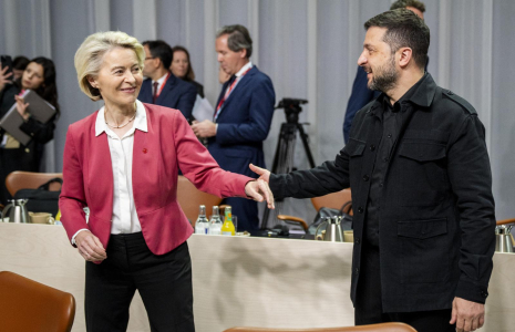 La présidente de la Commission européenne, Ursula Von der Leyen et le président ukrainien, Volodymyr Zelensky lors du 7ème sommet de la Communauté politique européenne (CPE) au Bella Center de Copenhague, le 2 octobre 2025. ( Ritzau Scanpix / IDA MARIE ODGAARD )