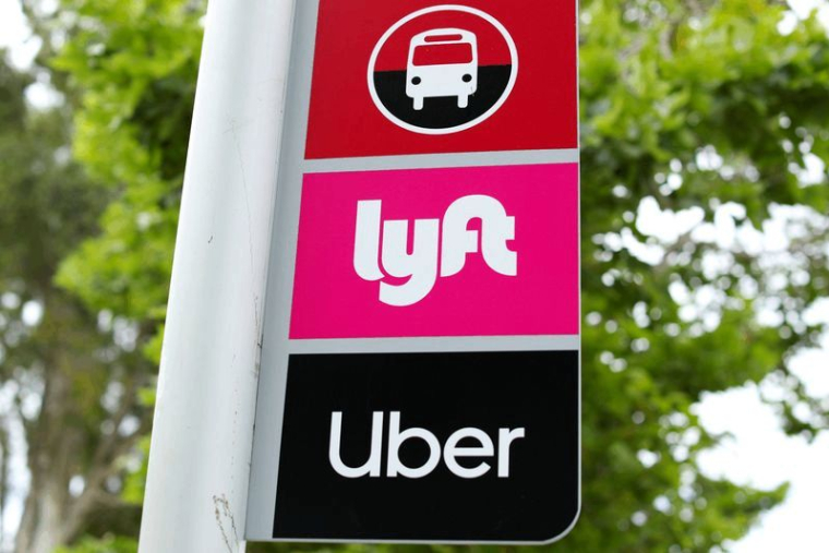 LES CONDUCTEURS DE UBER ET DE LYFT SONT DES SALARIÉS