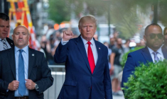 ÉTATS-UNIS: TRUMP VEUT EMPÊCHER LE FBI D'ANALYSER LES DOCUMENTS SAISIS CHEZ LUI