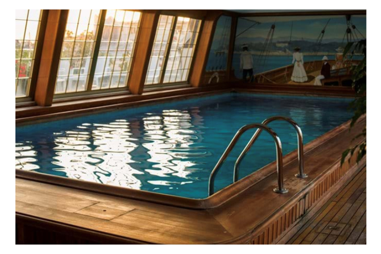 Tour d'horizon des plus beaux bassins de la capitale. Crédit photo : oetkercollection.com