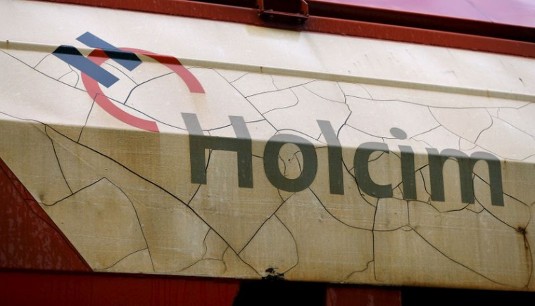 HOLCIM RELÈVE SA PRÉVISION DE BÉNÉFICE APRÈS UN TROISIÈME TRIMESTRE MEILLEUR QUE PRÉVU