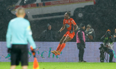 Leader, Lorient surpris par Laval