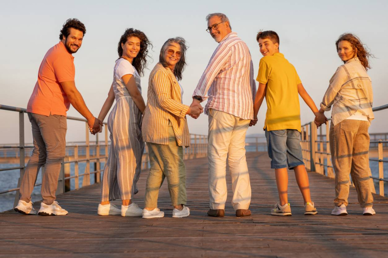 Combien peut-on donner à ses descendants sans payer d’impôt ?-iStock-Prostock-Studio.jpg