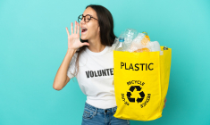 53,8% des français déclarent être totalement d'accord avec le recyclage des emballages ménagers. (crédit : Adobe Stock)