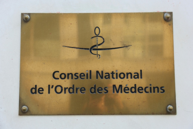 Le gouvernement a demandé à l'Ordre des médecins de se pencher sur une éventuelle "dissolution" de l'Ordre parisien, épinglé pour sa gestion financière et l'exercice de son pouvoir disciplinaire dans un rapport de l'Inspection générale des finances ( AFP / Charlotte SIEMON )