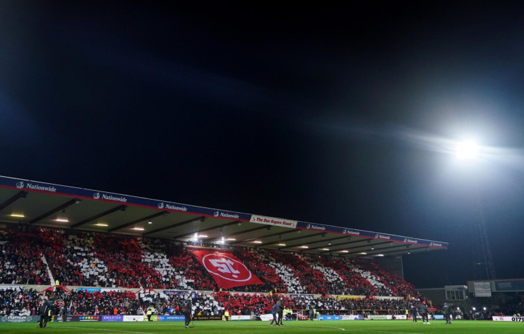 Après un CSC à la dernière minute, il se fait cruellement chambrer par l'adversaire