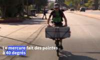 En Grèce, "on s'accroche" au travail malgré la chaleur "extrême"