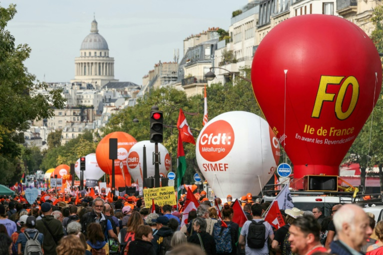 Manifestation à Paris le 2 octobre 2025 ( AFP / Thomas SAMSON )