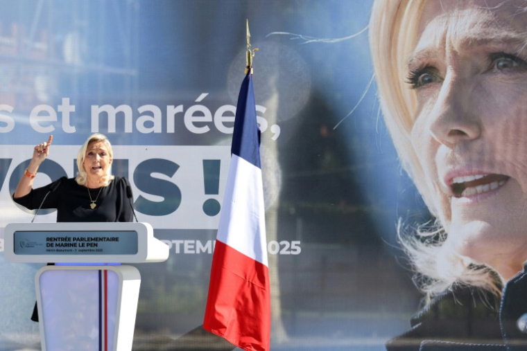 La cheffe de file du Rassemblement national Marine Le Pen lors de la traditionnelle rentrée politique du parti, à Hénin-Beaumont, le 7 septembre 2025 dans le Pas-de-Calais ( AFP / FRANCOIS LO PRESTI )