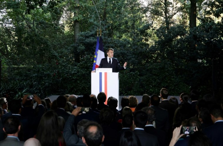 Le président de la République Emmanuel Macron prononce un discours devant la communauté française, à l'ambassade française à Mexico, le 7 novembre 2025 ( AFP / Ludovic MARIN )